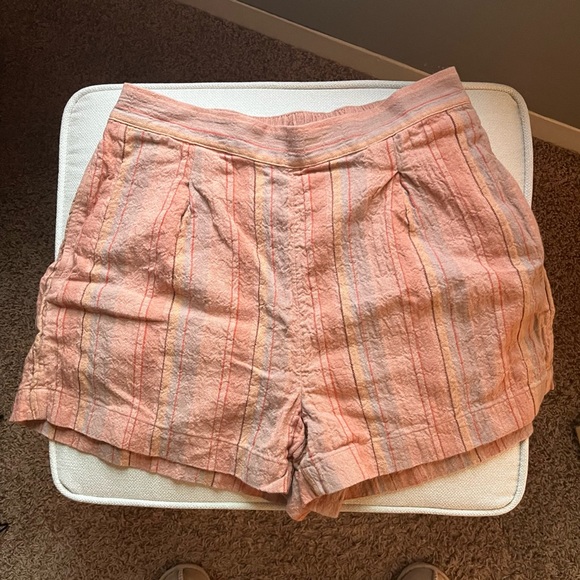 ✨FINAL PRICE DROP💫 Madewell Pull-On Linen Blend Shorts in Multi-Stripe - Picture 3 of 8